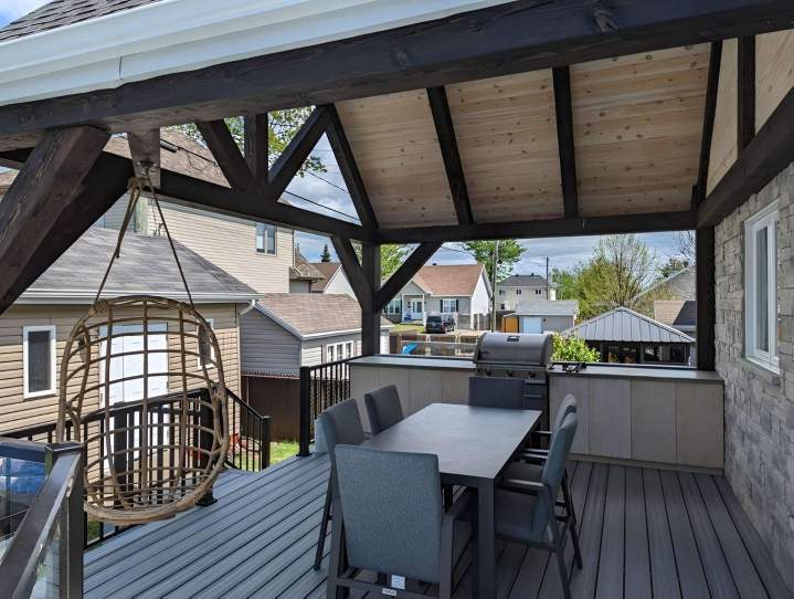 Terrasse couverte confortable Lac-Beauport