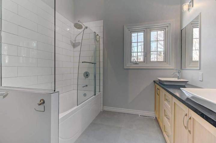 Salle de bains rénovée Lac-Beauport